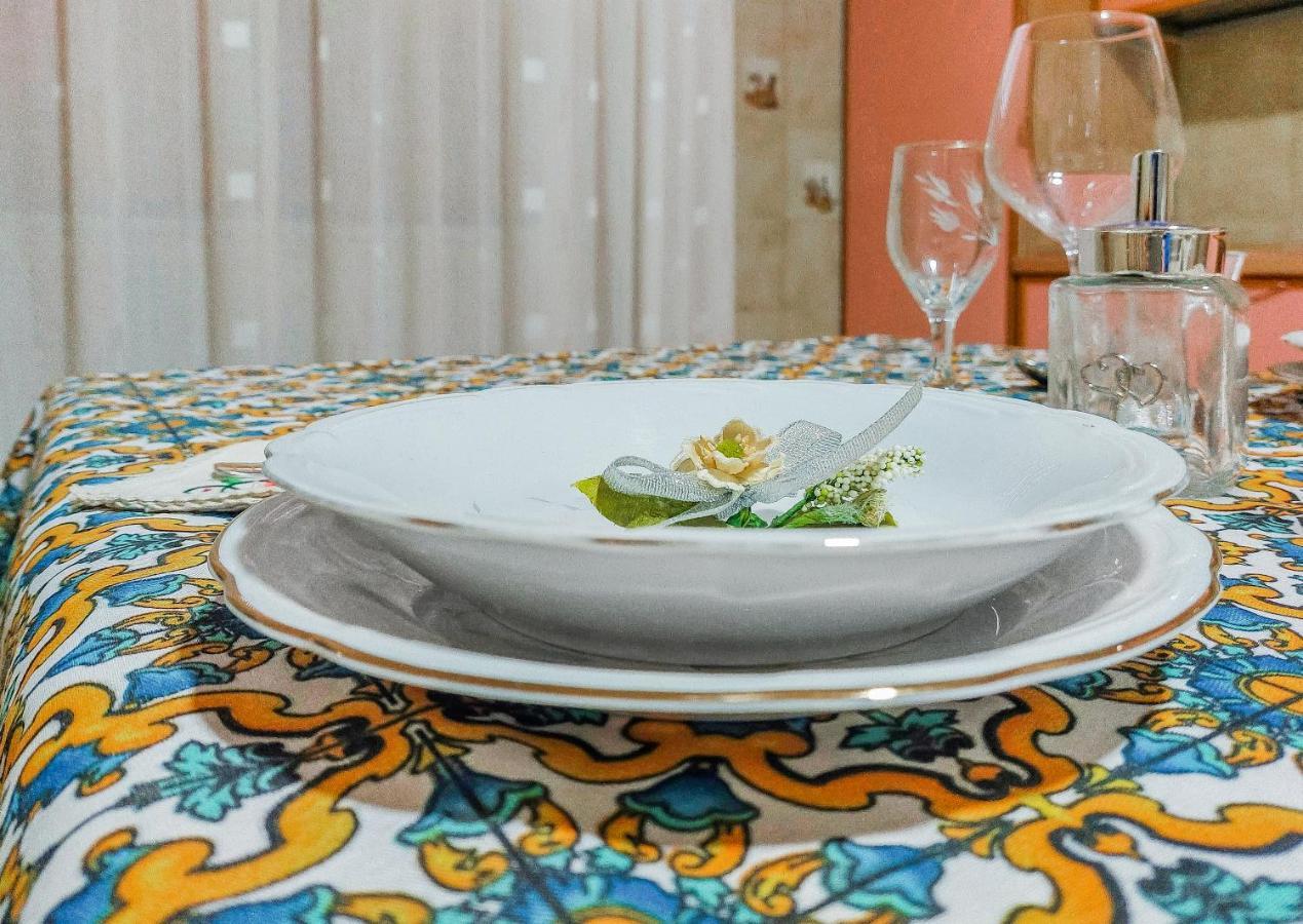 Casetta Orchidea A Pochi Passi Dal Centro 兰佩杜萨 外观 照片
